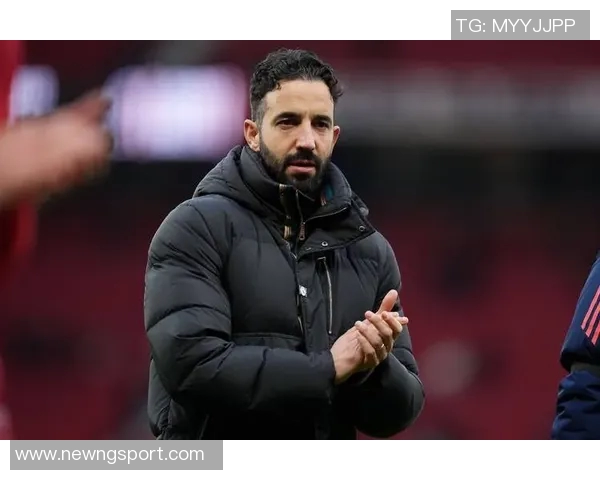 阿莫林战术调整曼联频繁长传避免后场失误引发关注